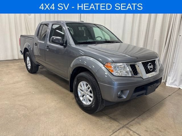 2018 Nissan Frontier SV V6 in Gun Metallic — front three-quarter view